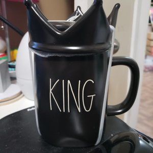 Rae Dunn King mug, never used before!